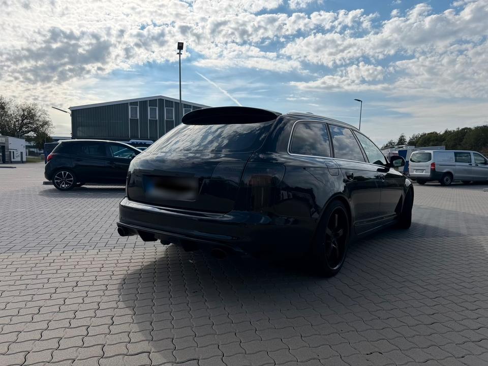 Audi A6 2010 — салон