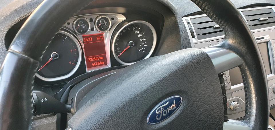 Ford Kuga 2012 — двигун