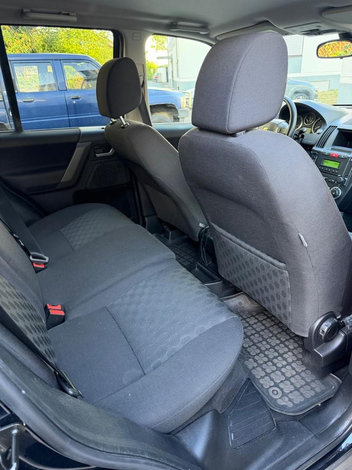Land Rover Freelander 2008 — photo 11