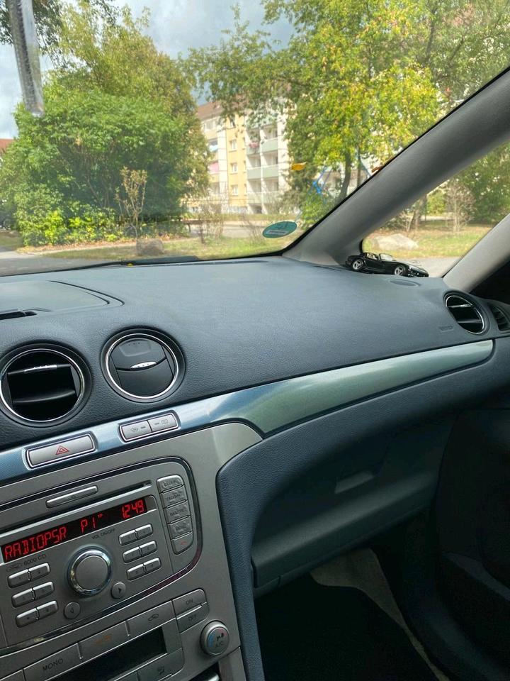 Ford S-Max 2009 — photo 10