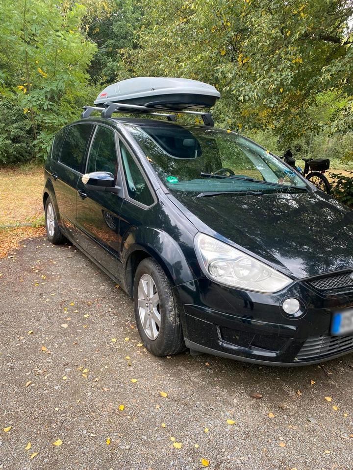 Ford S-Max 2009 — interior
