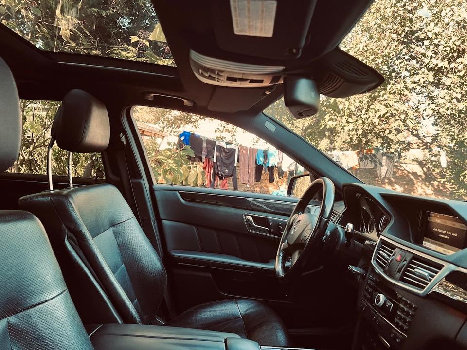 Mercedes Benz E 350 2010 — photo 11