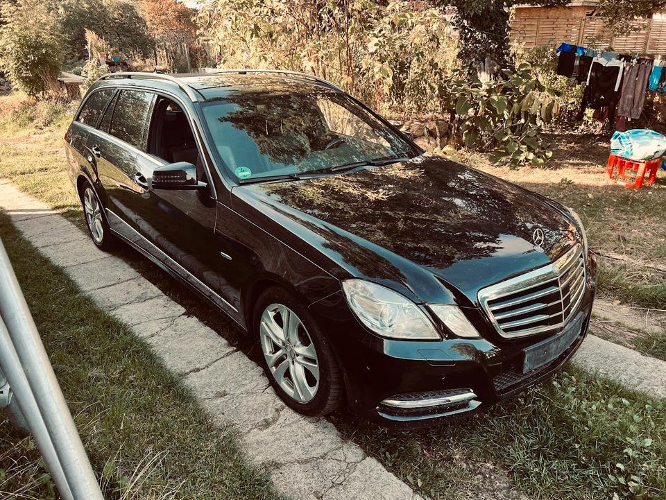 Mercedes Benz E 350 2010 — interior