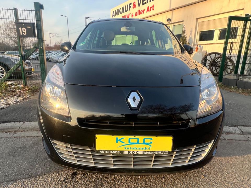 Renault Grand Scenic 2011 — вигляд ззаду