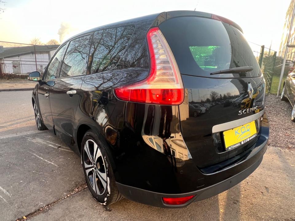 Renault Grand Scenic 2011 — двигун