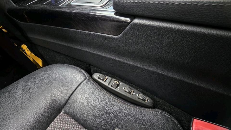 Mercedes Benz E 350 2010 — photo 11