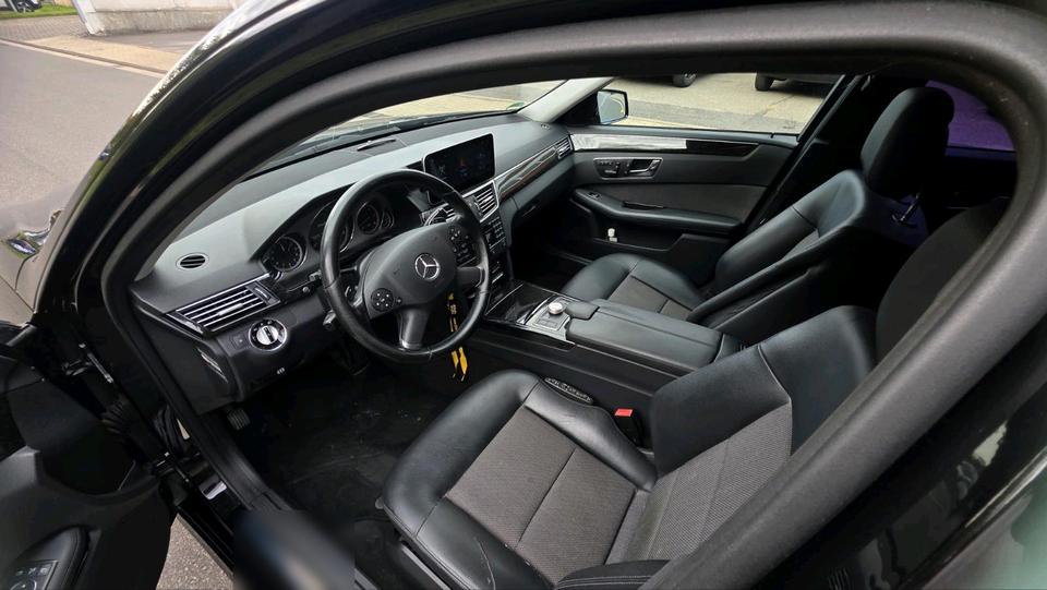 Mercedes Benz E 350 2010 — photo 7