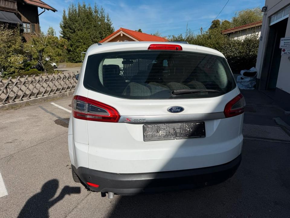 Ford S-Max 2013 — photo 12