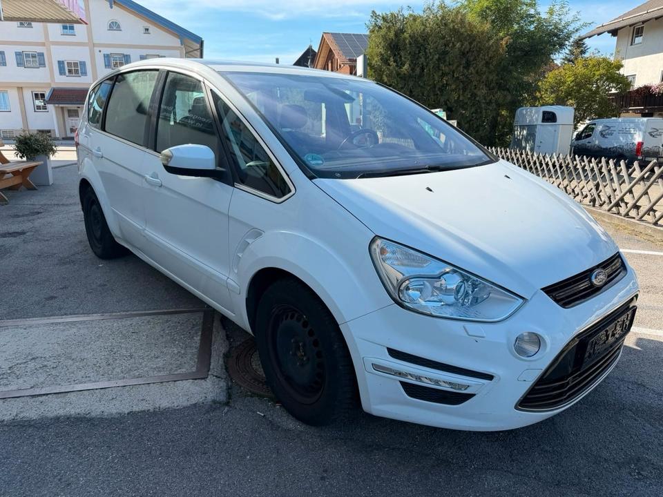 Ford S-Max 2013 — interior
