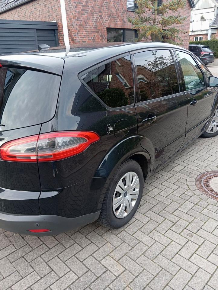 Ford S-Max 2011 — interior