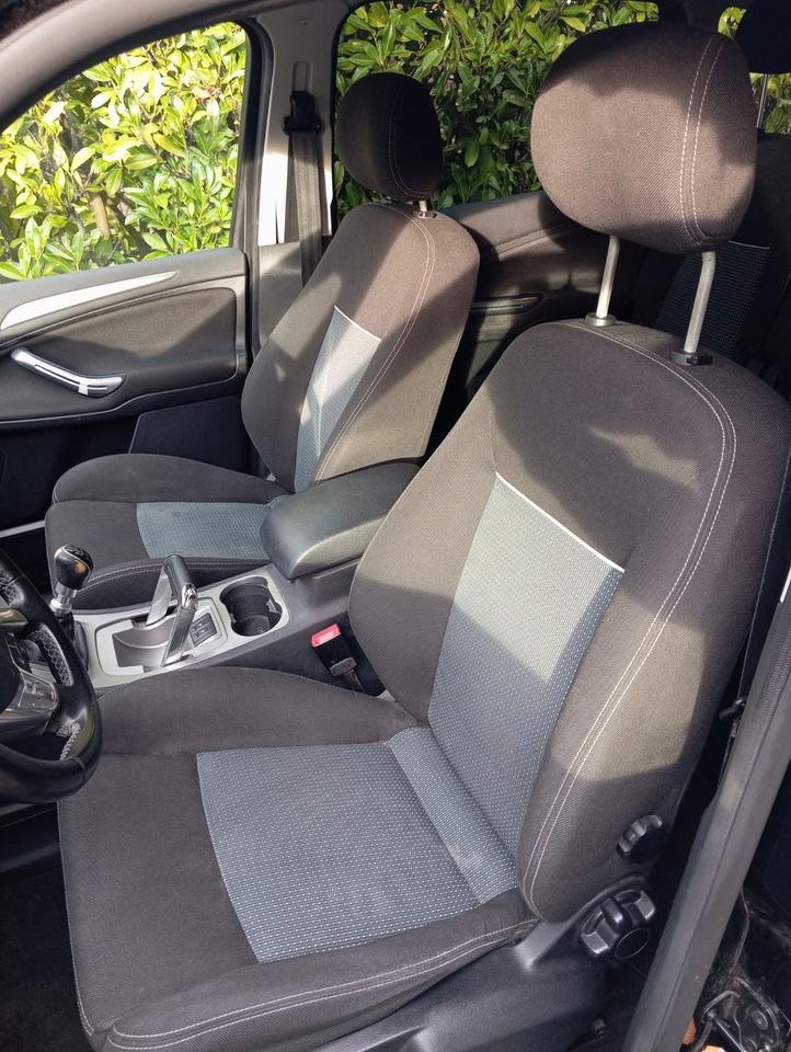Ford S-Max 2011 — photo 7