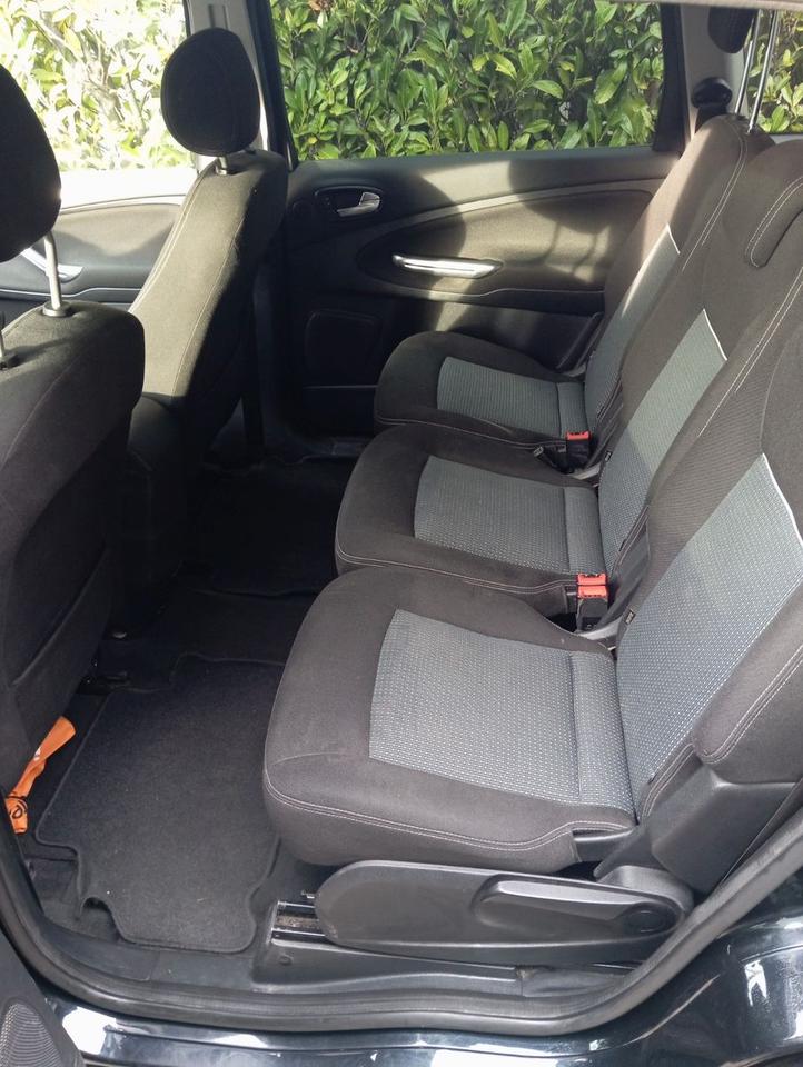 Ford S-Max 2011 — photo 9