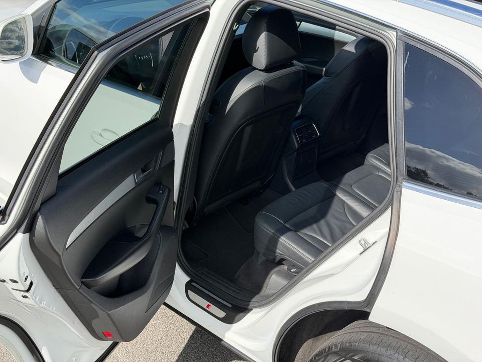 Audi Q5 2010 — photo 17