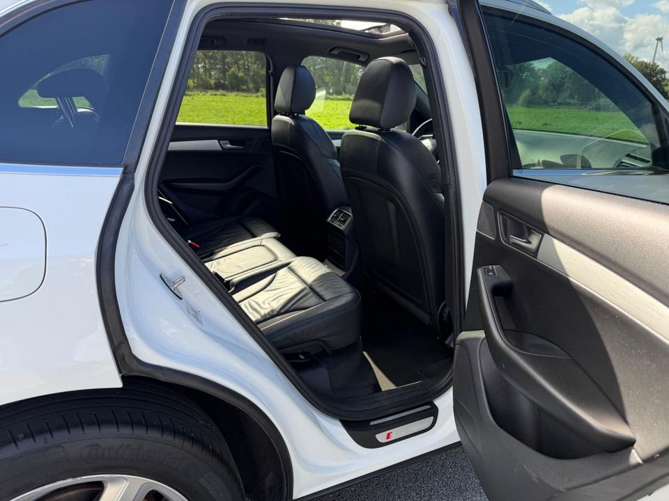 Audi Q5 2010 — photo 19