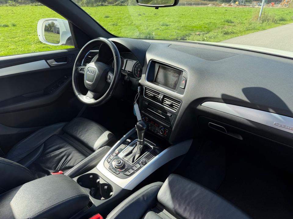 Audi Q5 2010 — photo 22