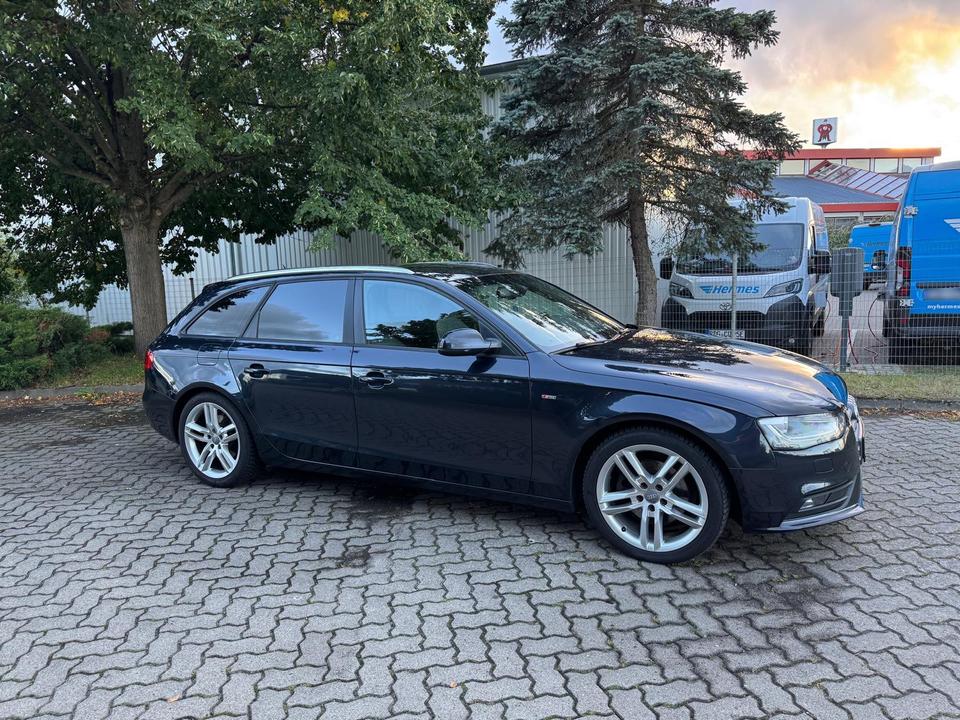 Audi A4 2013 — engine