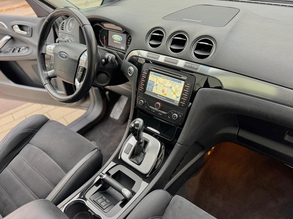 Ford S-Max 2012 — фото 16