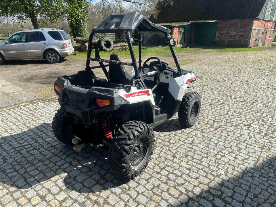 Weitere Motorräder Polaris Sportsman ACE 325 Quad 2015 — interior