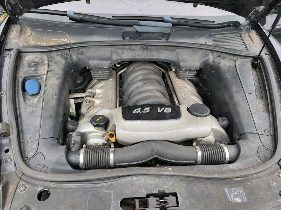 Porsche Cayenne 2004 — photo 12