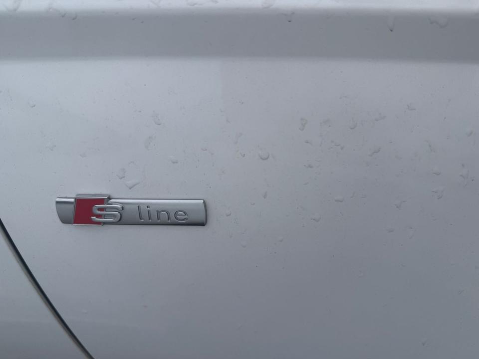 Audi A6 2015 — photo 18