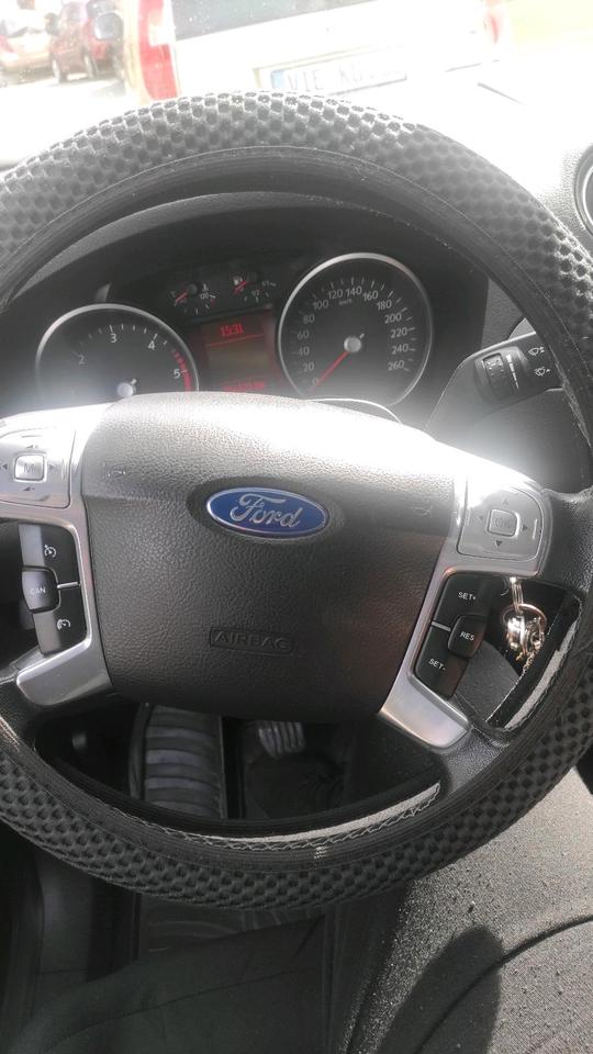 Ford S-Max 2011 — photo 5