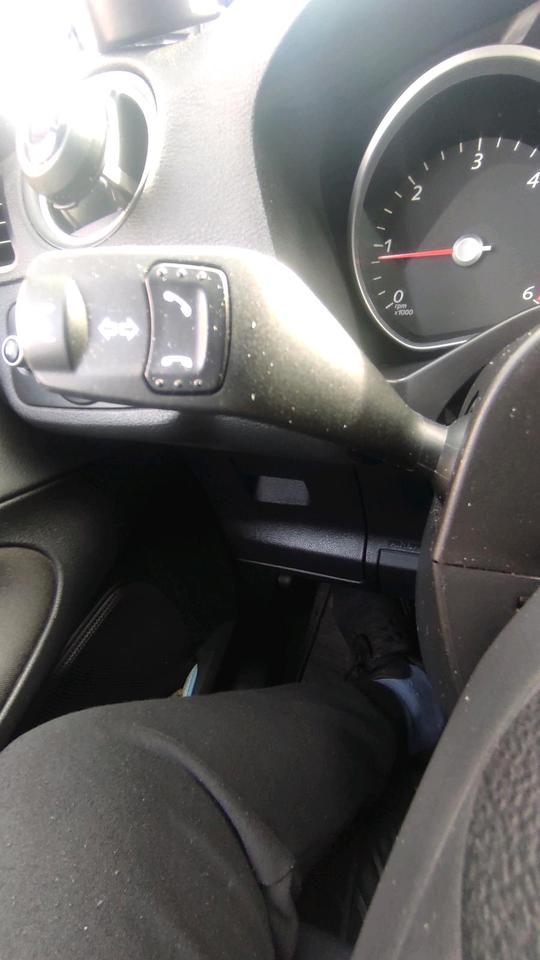 Ford S-Max 2011 — photo 8