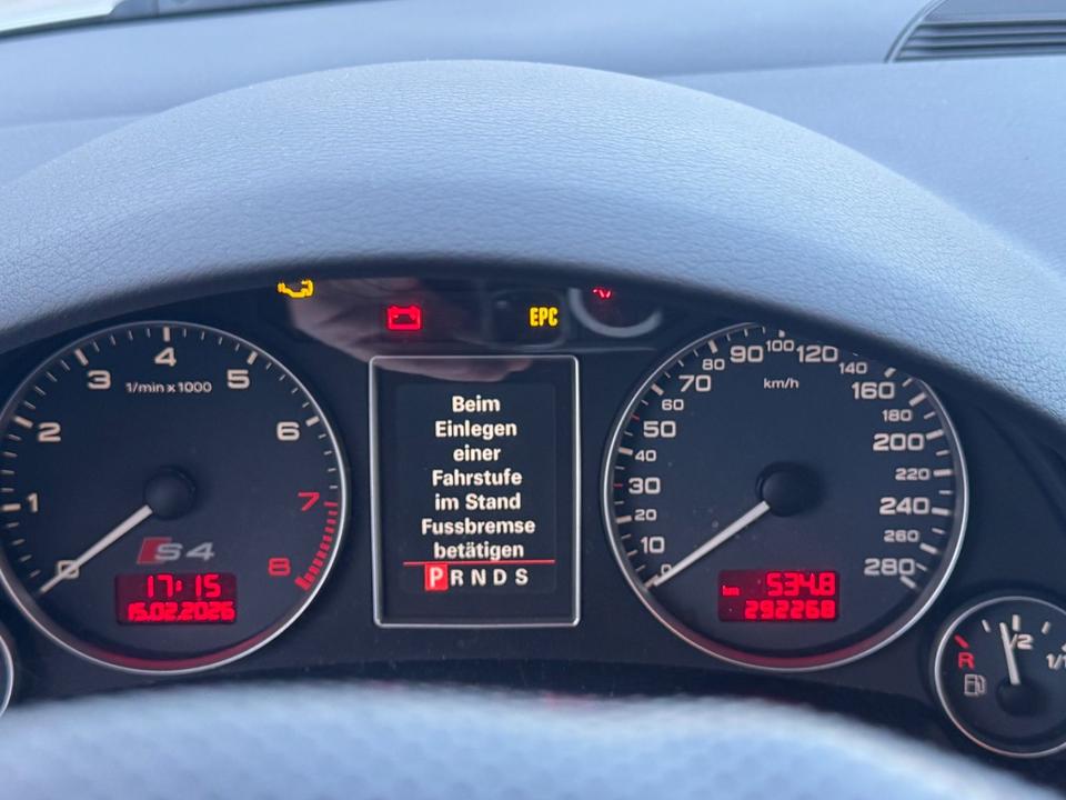 Audi S4 2005 — engine