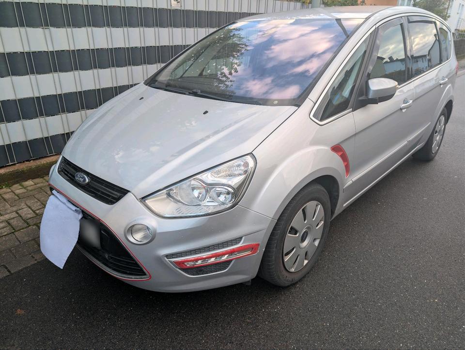 Ford S-Max 2012 — rear view
