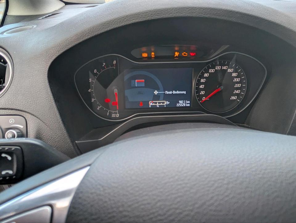Ford S-Max 2012 — photo 9