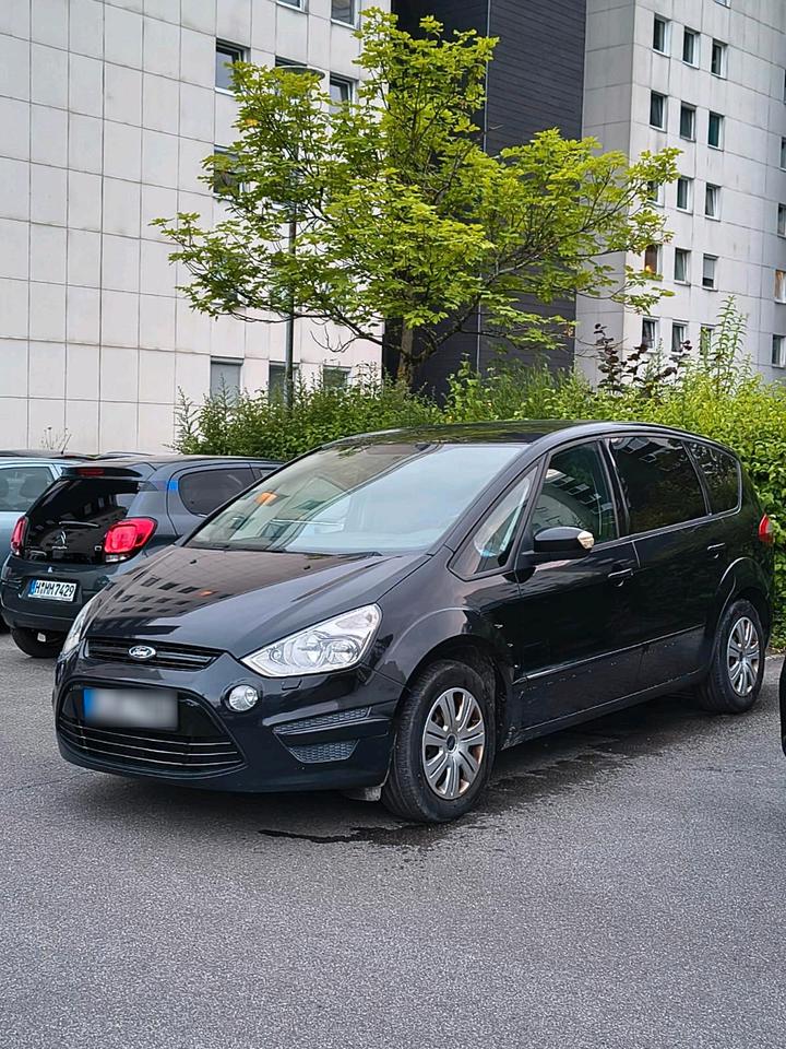 Ford S-Max 2012 — photo 13