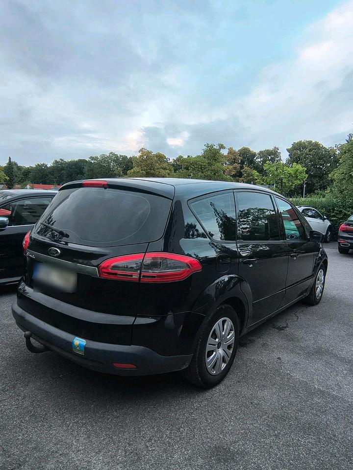 Ford S-Max 2012 — photo 8