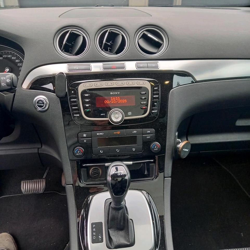 Ford S-Max 2011 — photo 10