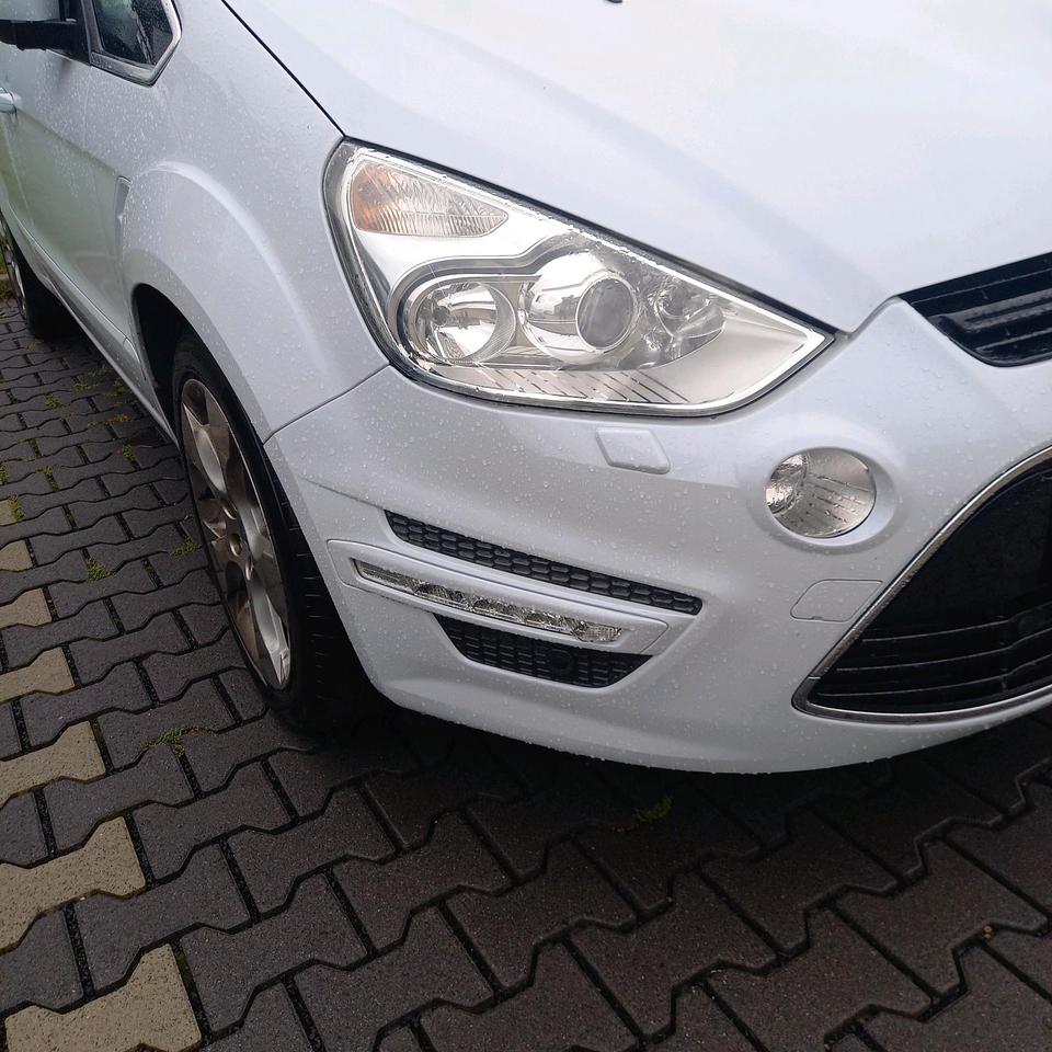 Ford S-Max 2011 — interior