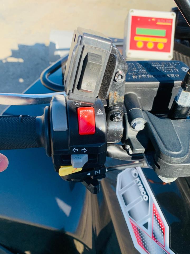 Kymco MXU 300R* mit komplette Winterdienstausrüstung 2011 — photo 8