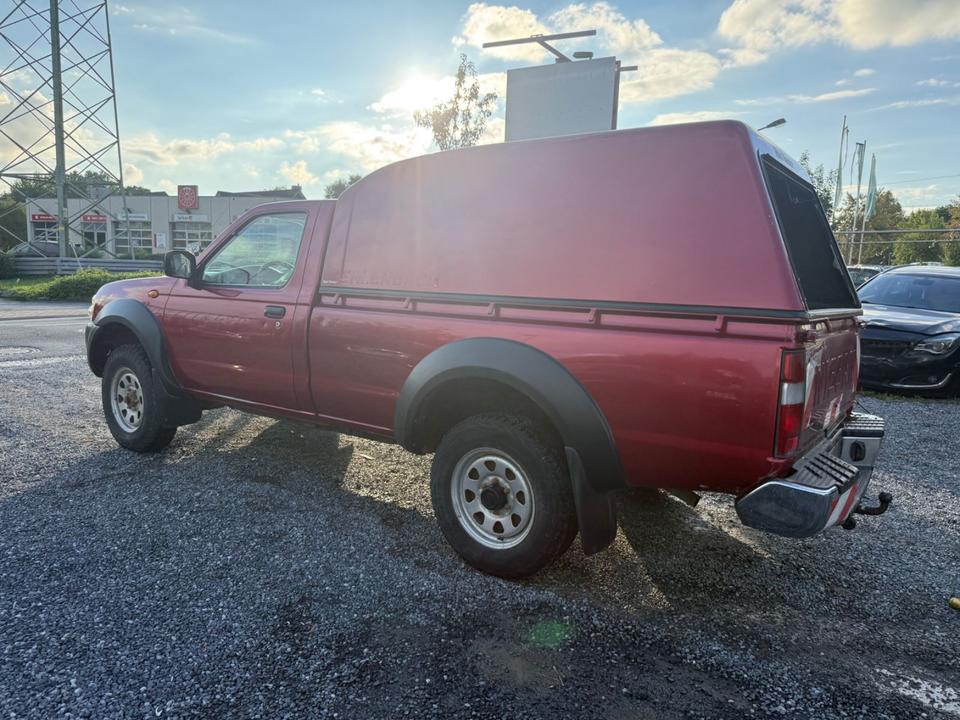 Nissan Navara 2010 — двигун