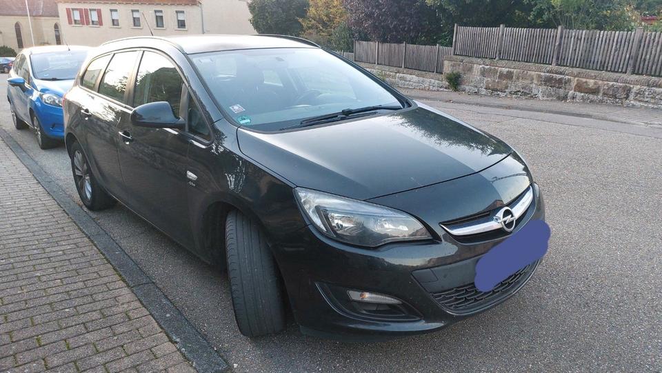 Opel Astra 2013 — engine