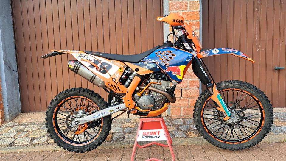 KTM Sxf 250 ccm Motocross keine EXC 2008 — rear view