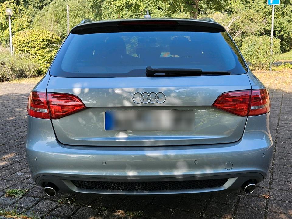 Audi A4 2008 — engine