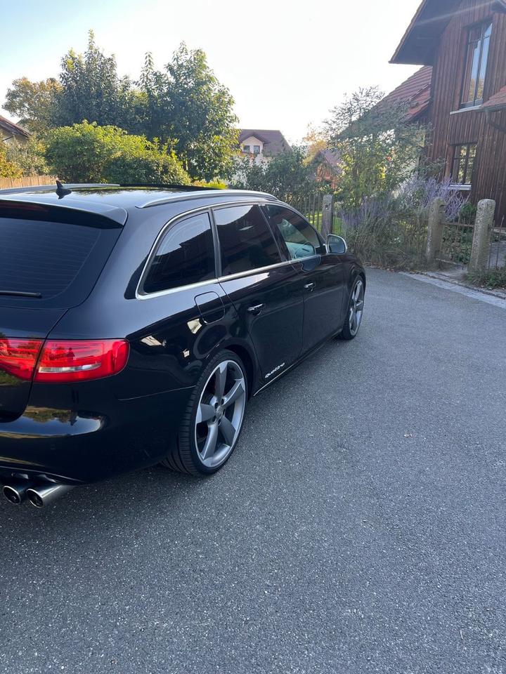 Audi A4 2008 — салон