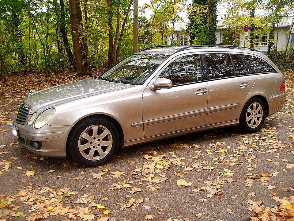 Mercedes Benz E 220 2007 — photo 14