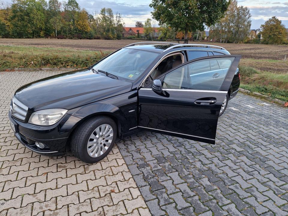 Mercedes Benz 220 2008 — photo 11