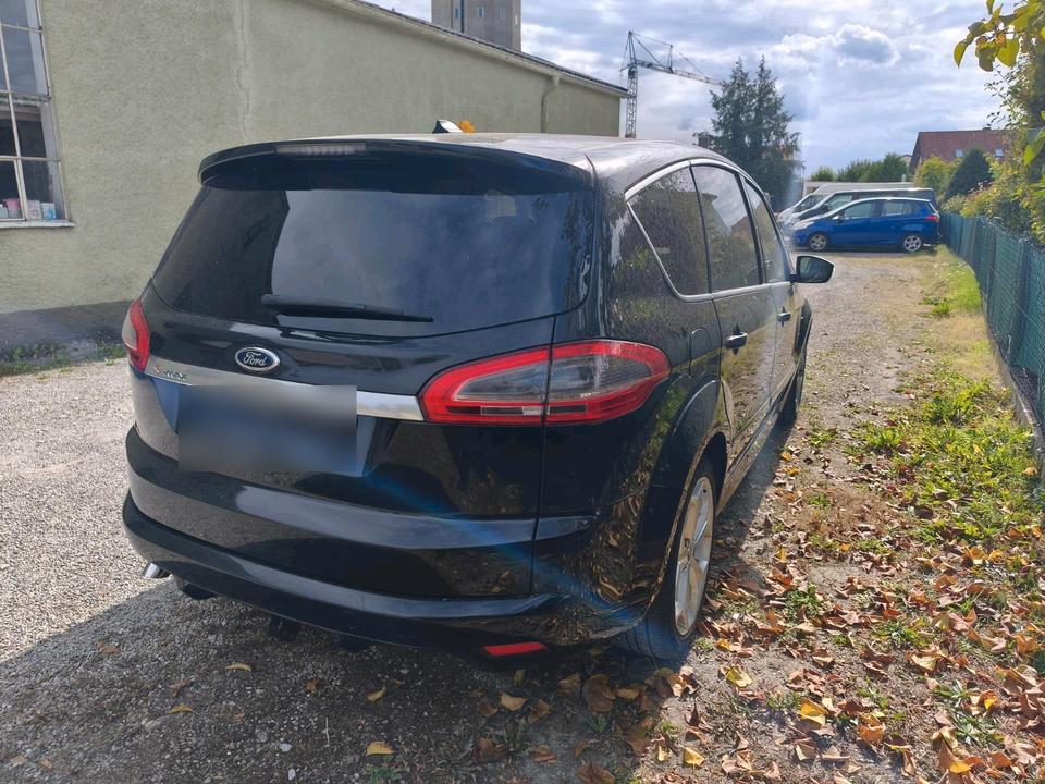 Ford S-Max 2012 — photo 13