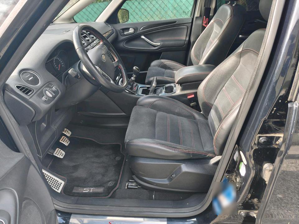 Ford S-Max 2012 — photo 8