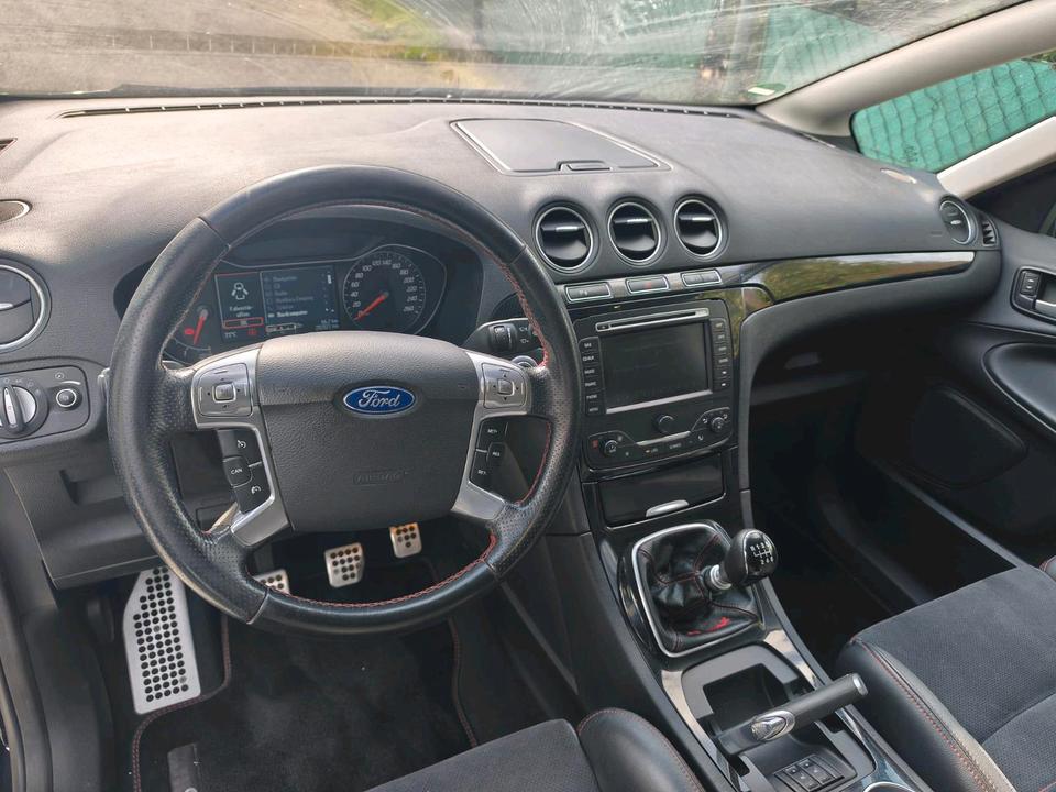 Ford S-Max 2012 — photo 9