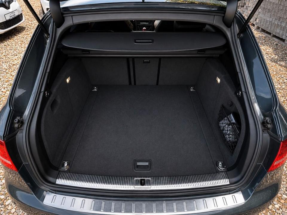 Audi A4 2009 — photo 11