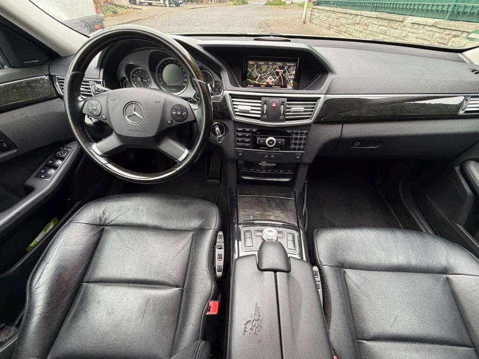 Mercedes Benz E 300 2011 — photo 7