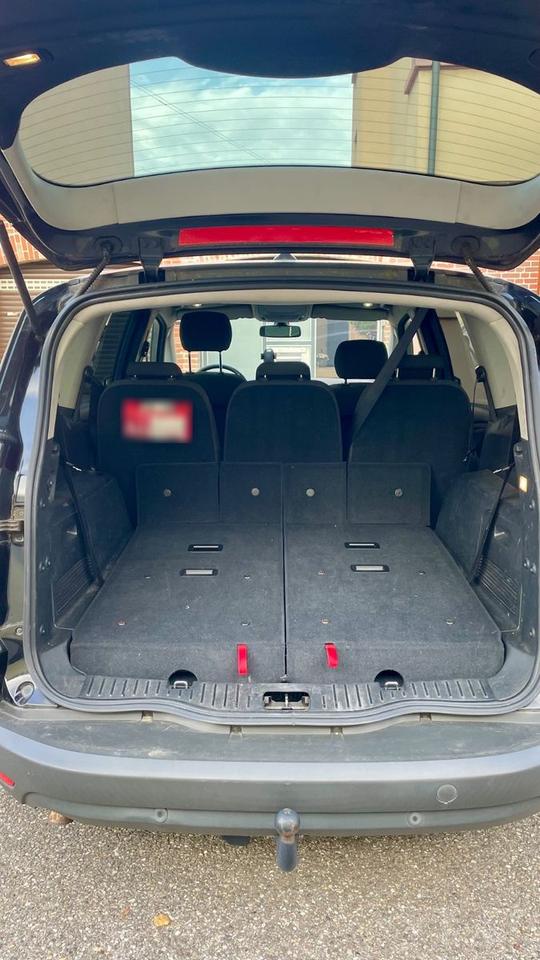 Ford S-Max 2012 — photo 12