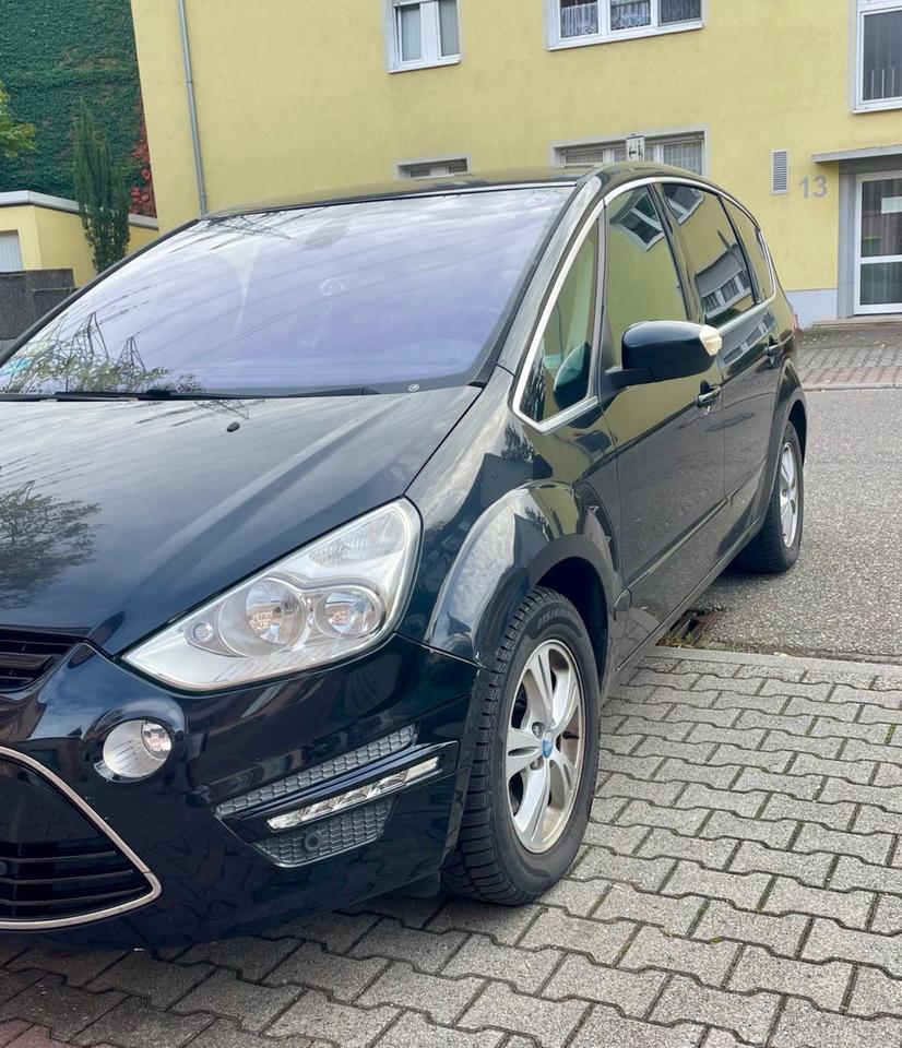 Ford S-Max 2012 — rear view
