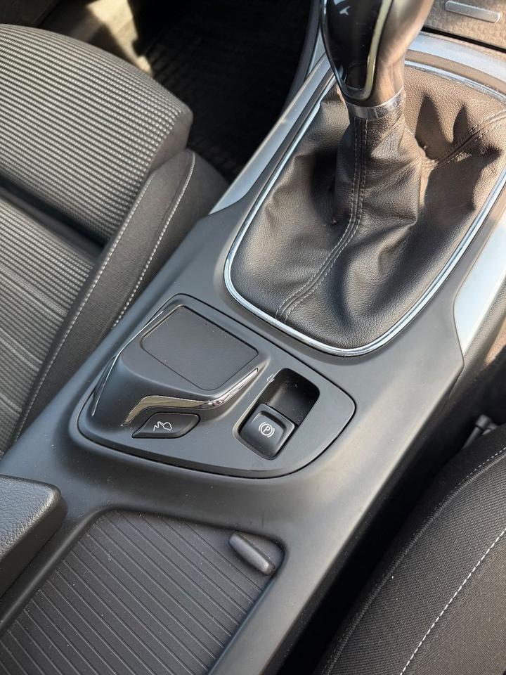 Opel Insignia 2014 — photo 11