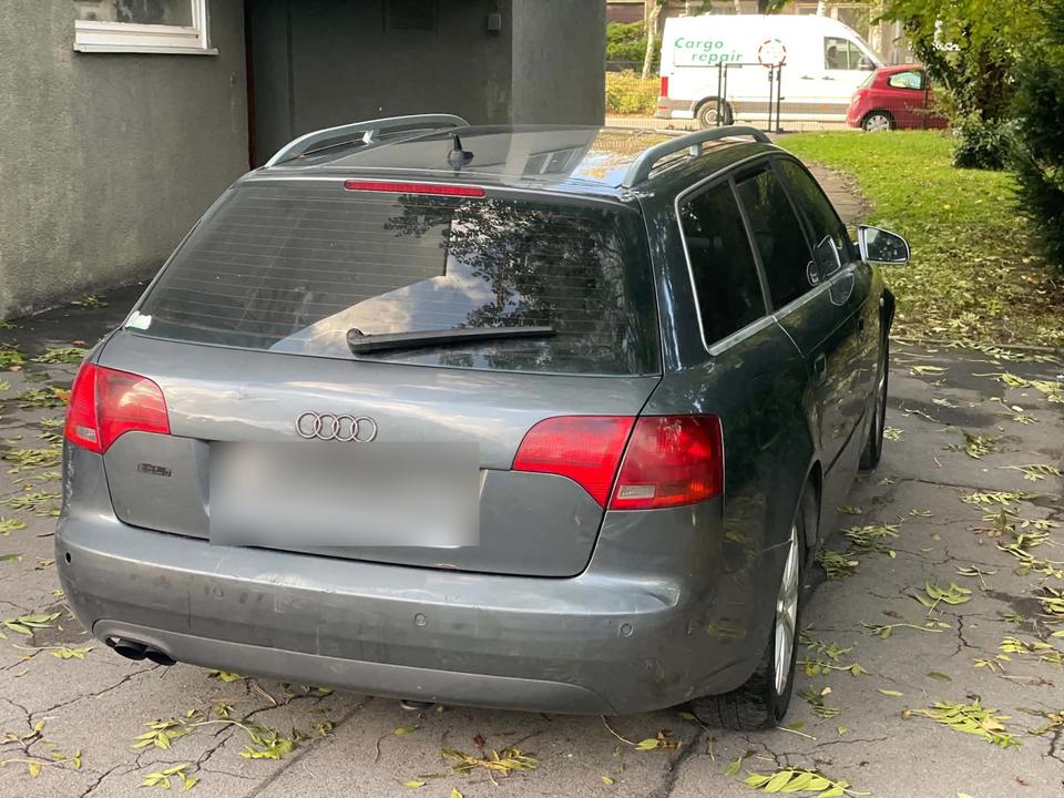 Audi A4 2008 — engine